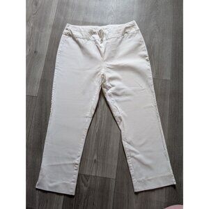 Chicos So Slimming White Cropped Slimming Pants Size 0